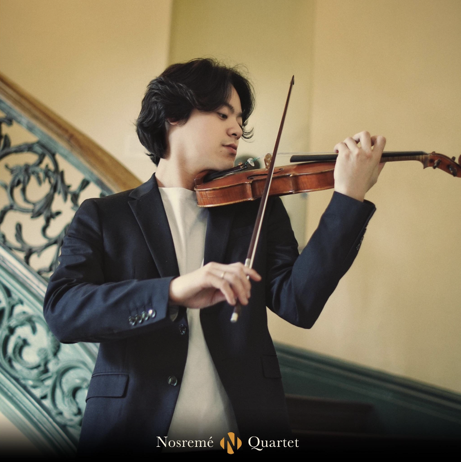 Profile photo of Pei Wu Derek Chen with instrument